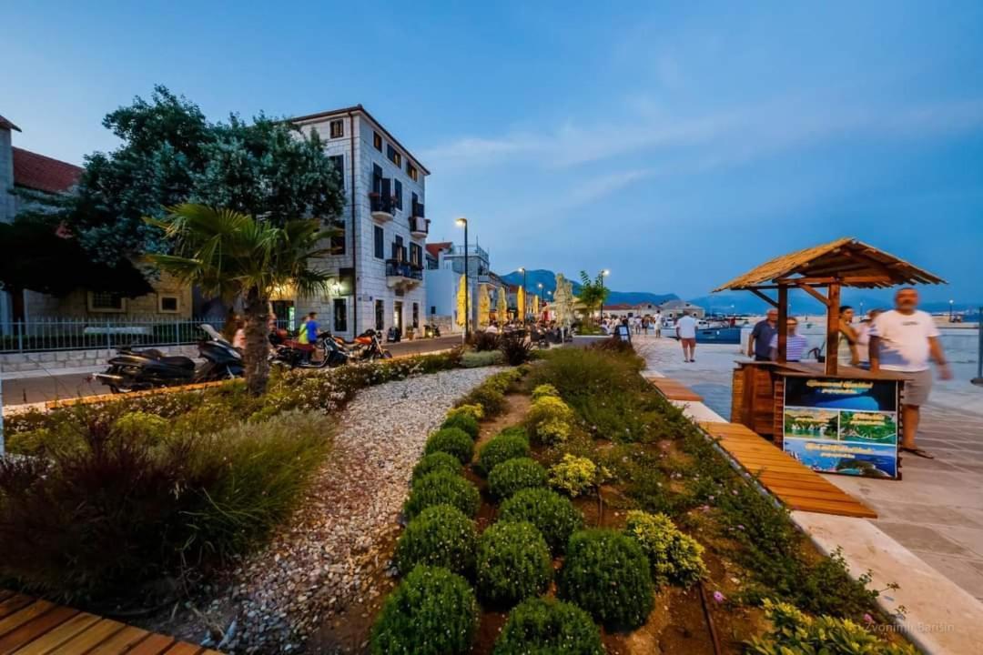 Modern Apartment Near Split & Trogir Kaštela Eksteriør billede