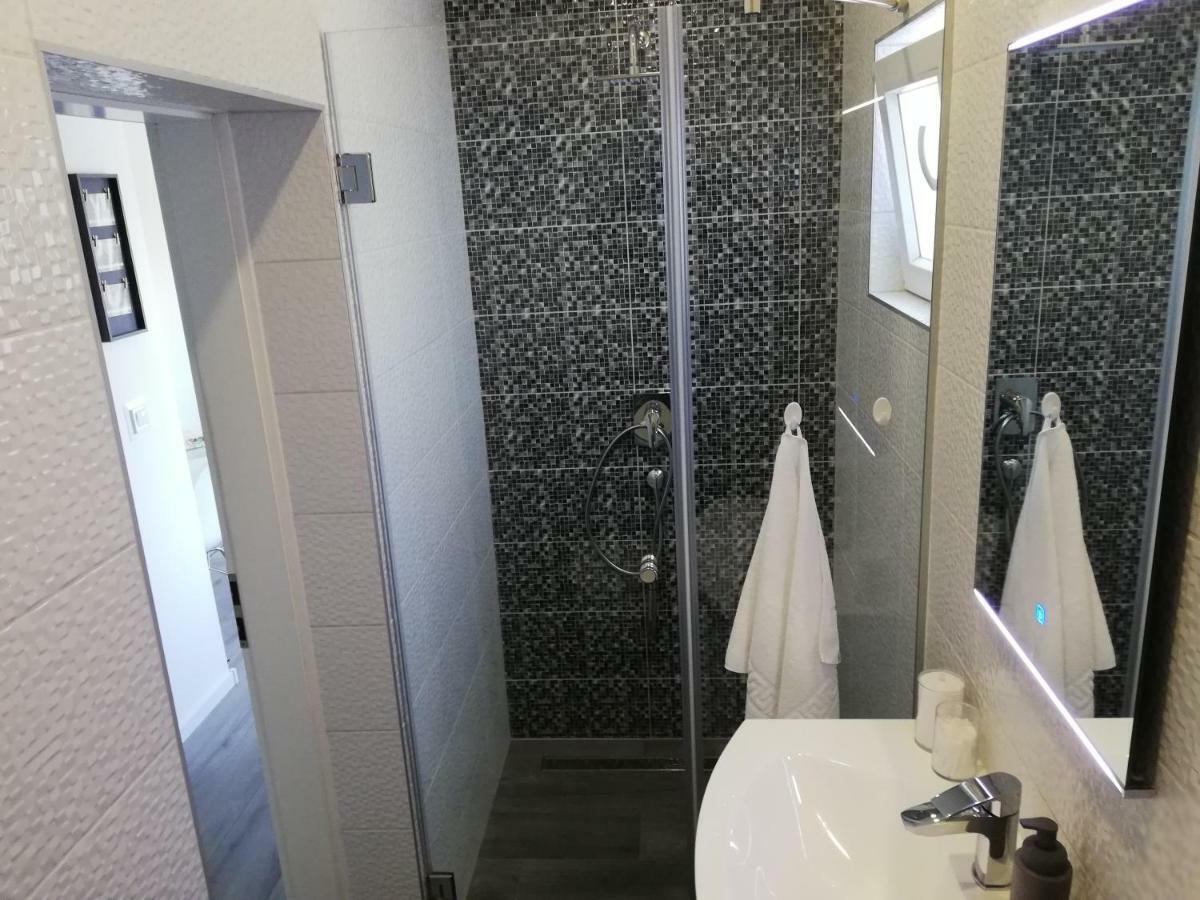 Modern Apartment Near Split & Trogir Kaštela Eksteriør billede